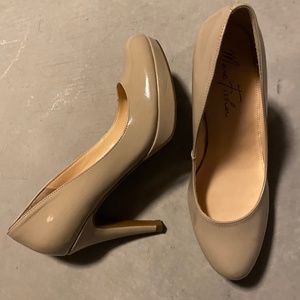 Marc Fisher platform pump